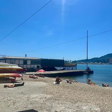 Prázdninový dům Mareblu Mare *